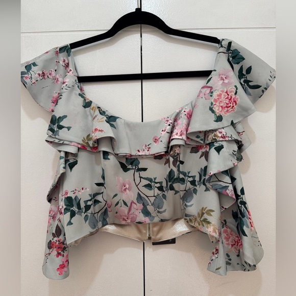 NWT Satin Ruffle Top - Picture 3 of 4